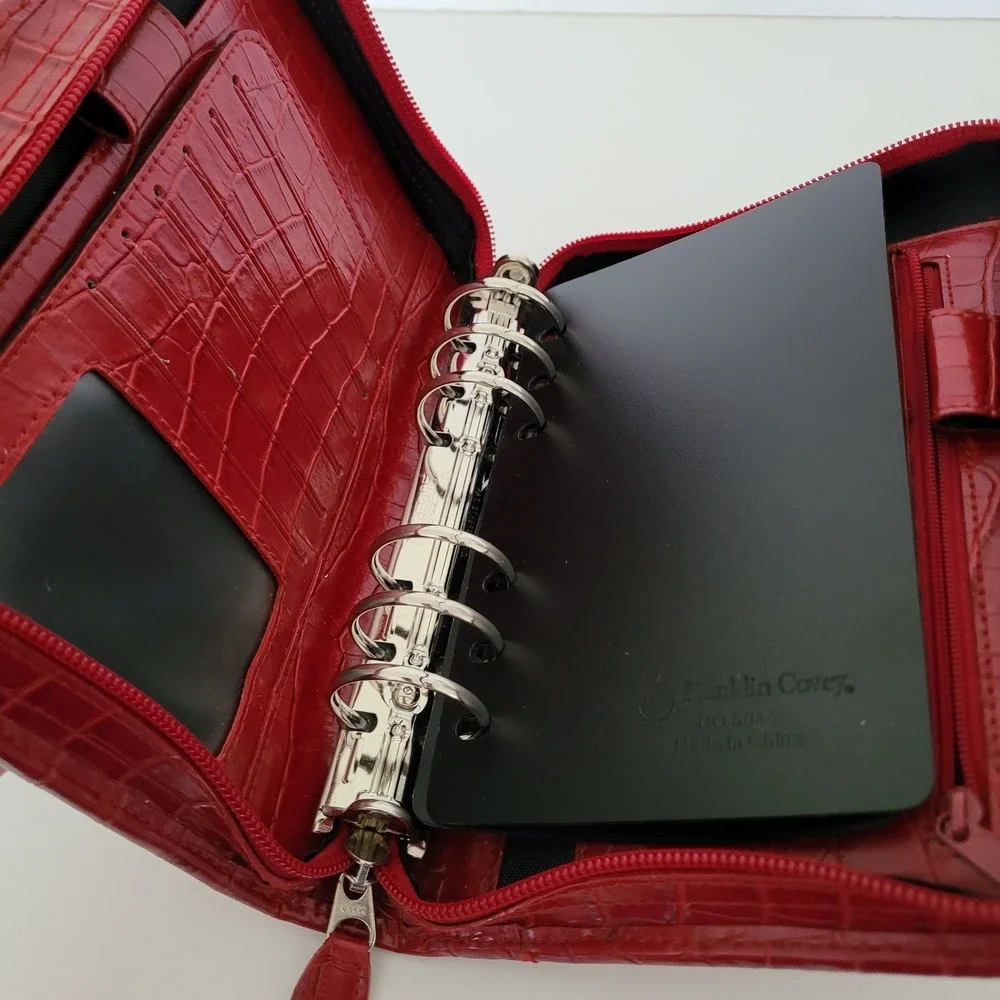 Franklin Covey Red Croc Embossed Zippered Planner Binder 7 Ring Organizer Wallet